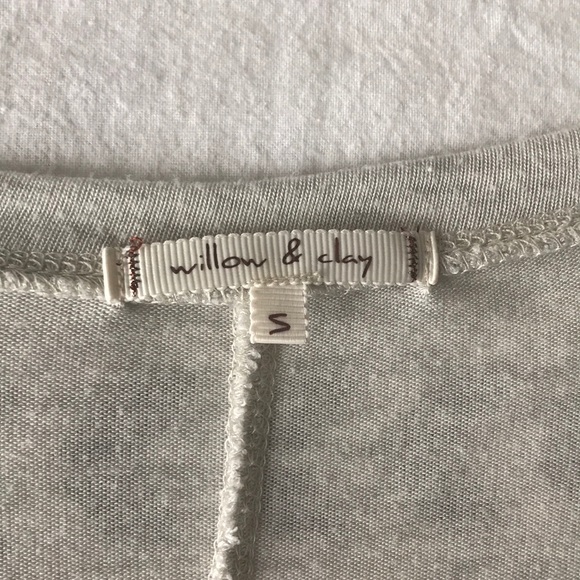 Long Shirt - Picture 2 of 4